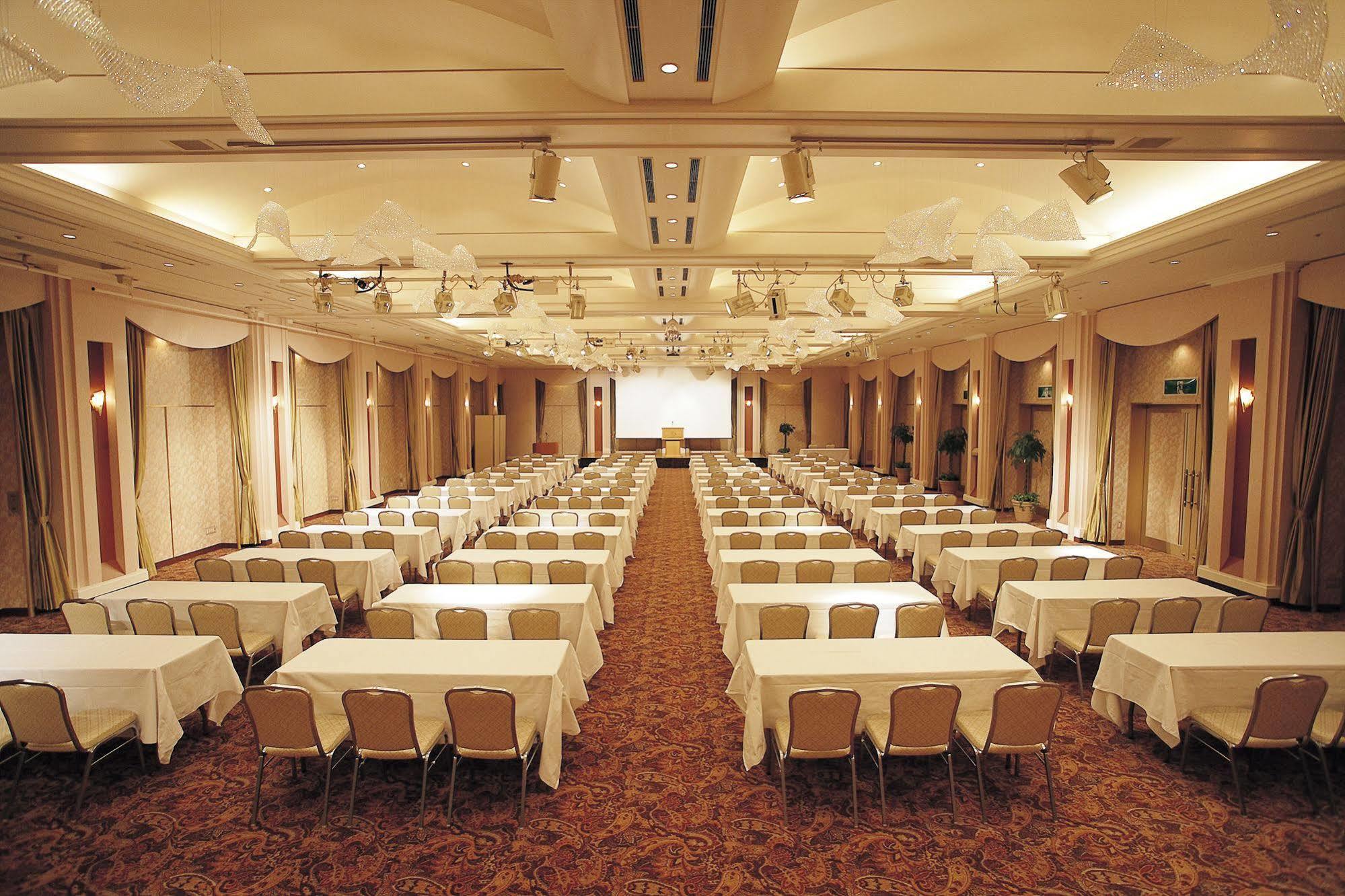The Crown Palais New Hankyu Kochi Exteriér fotografie